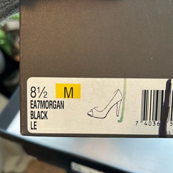 Black Peep Toe Dress Heels - Leather, hidden platform, size 8.5 - Picture 10 of 10